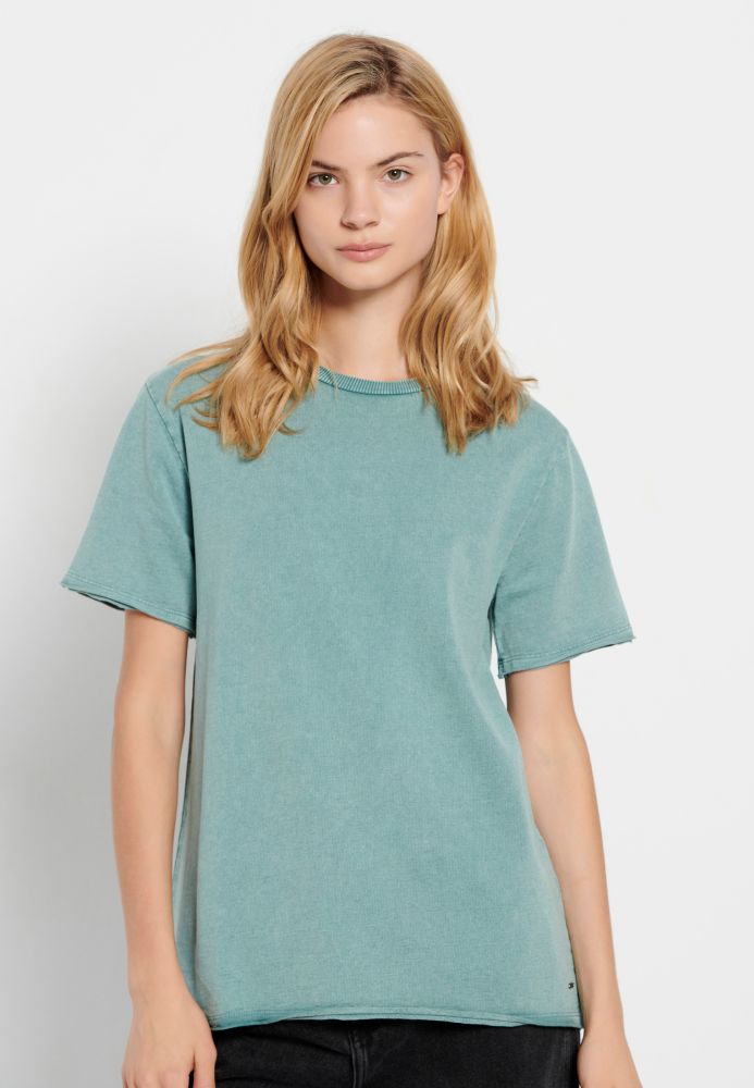 Garment dyed t-shirt με raw edges