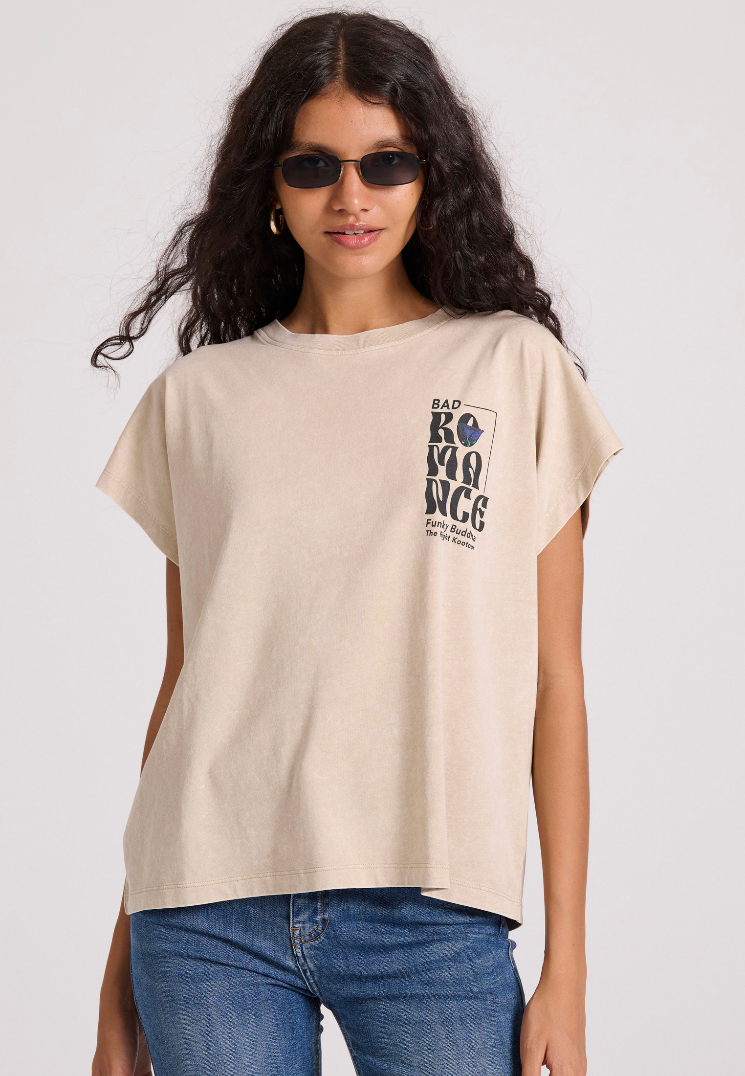 Loose fit t-shirt με vintage τύπωμα στην πλάτη