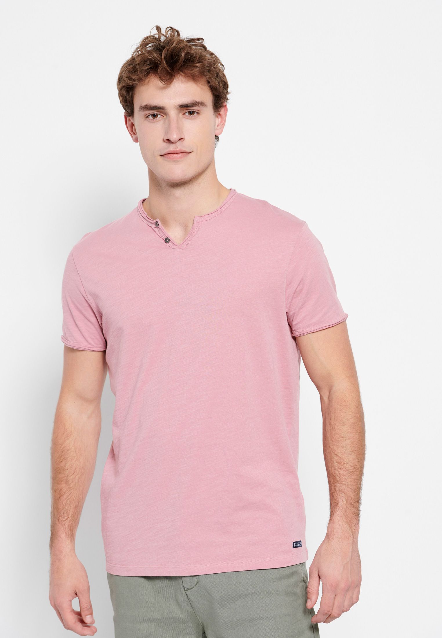 Essential t-shirt με λαιμό henley