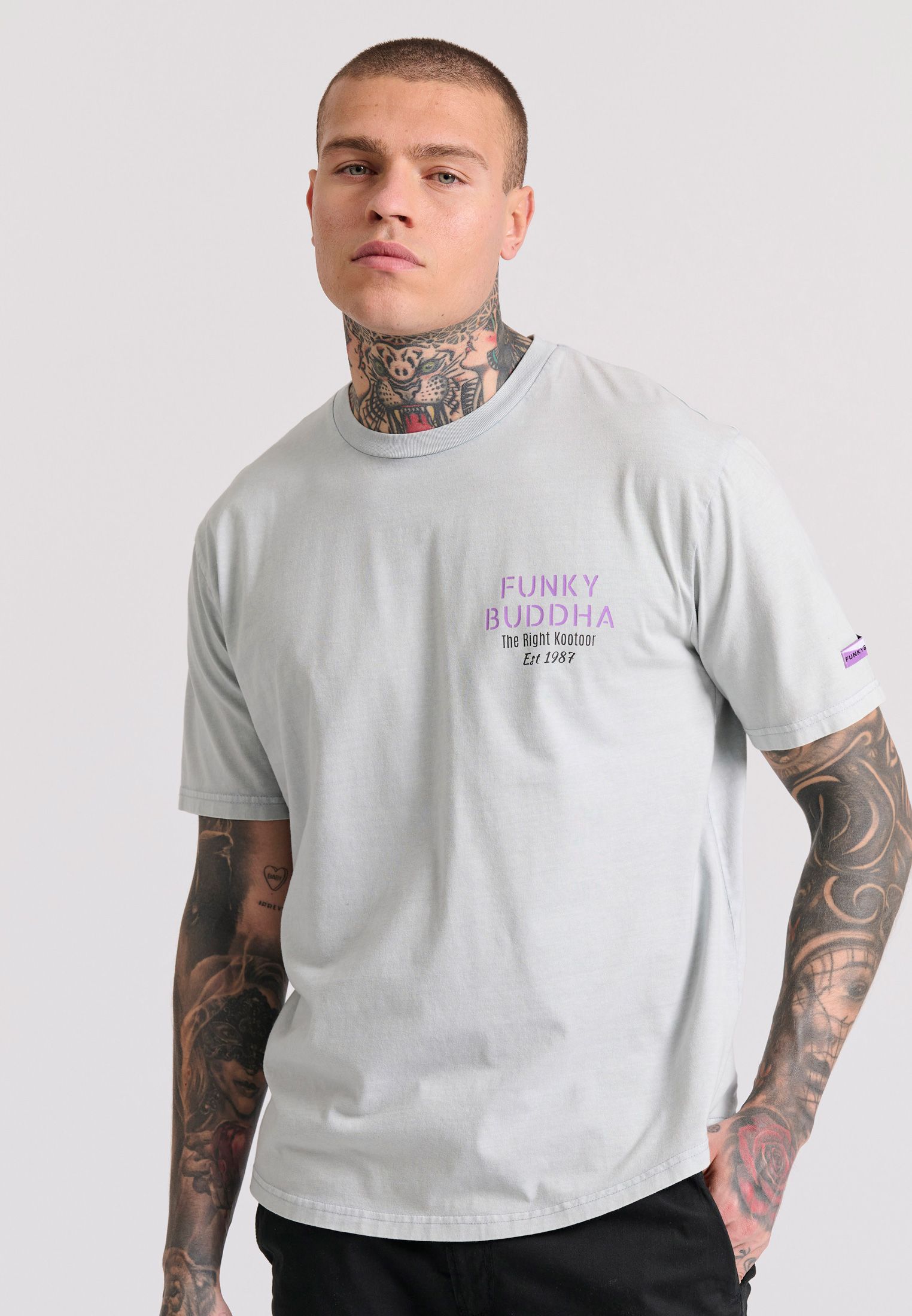 Relaxed fit garment dyed t-shirt με τύπωμα στη πλάτη