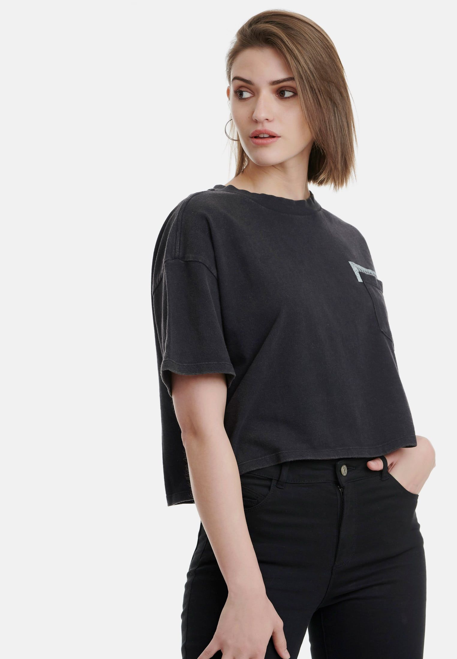 Cropped t-shirt με τσέπη στο στήθος