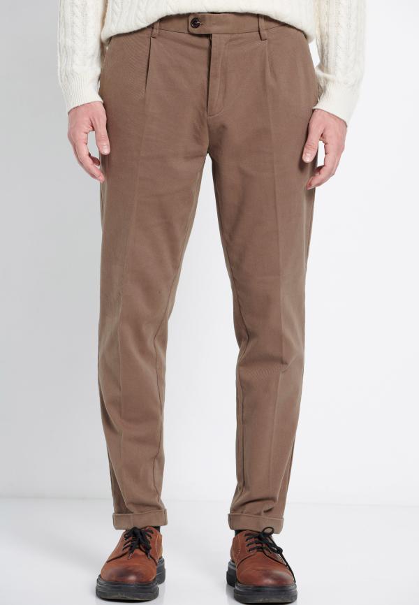 Chino παντελόνι με πιέτες Marron