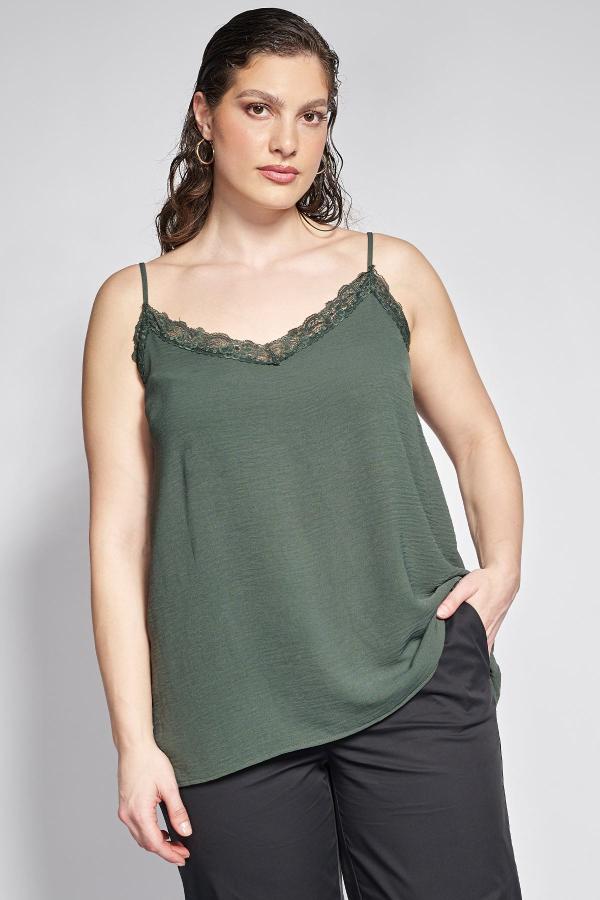 Top lingerie με τιράντες και λεπτομέρεια δαντέλας